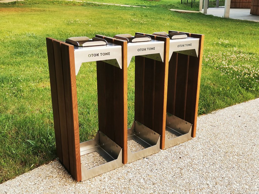 Corbeilles de tri sélectif carrées 50 L en bois de frêne thermotraité (tht)