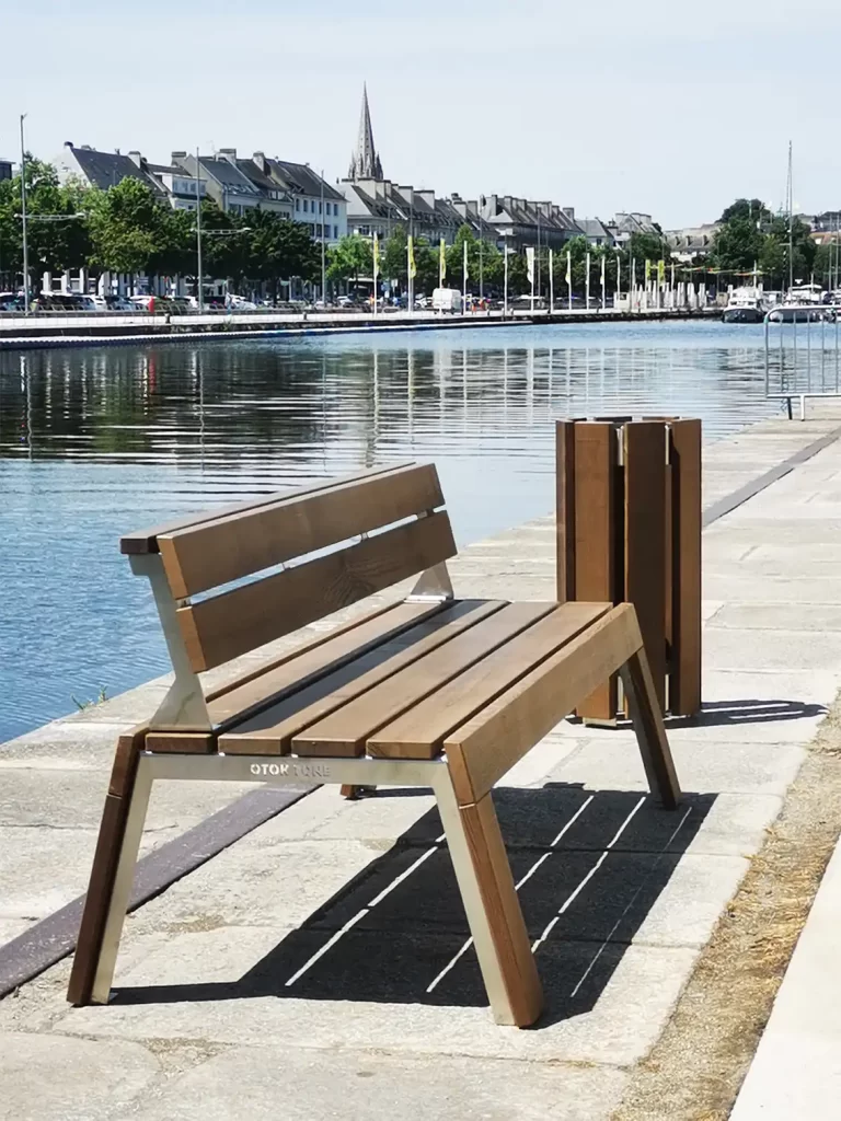 mobilier urbain en bois français de frêne thermotraité (tht) et inox