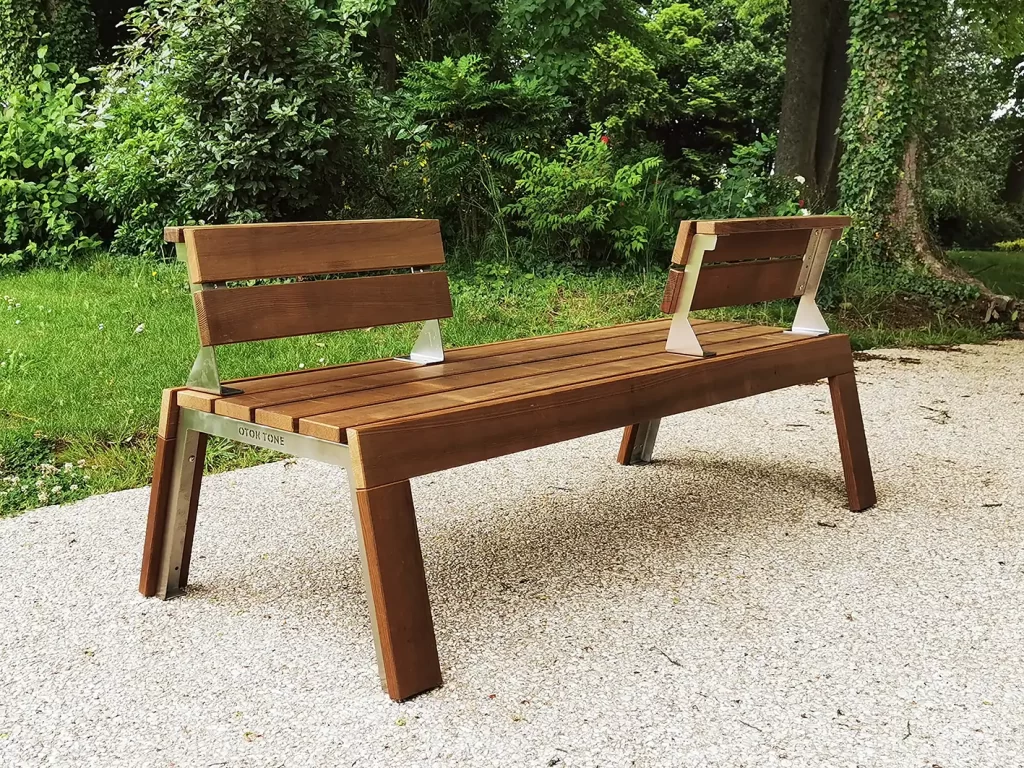 Banquette urbaine type vis-à-vis ou recto-verso en bois de frêne thermotraité (tht)